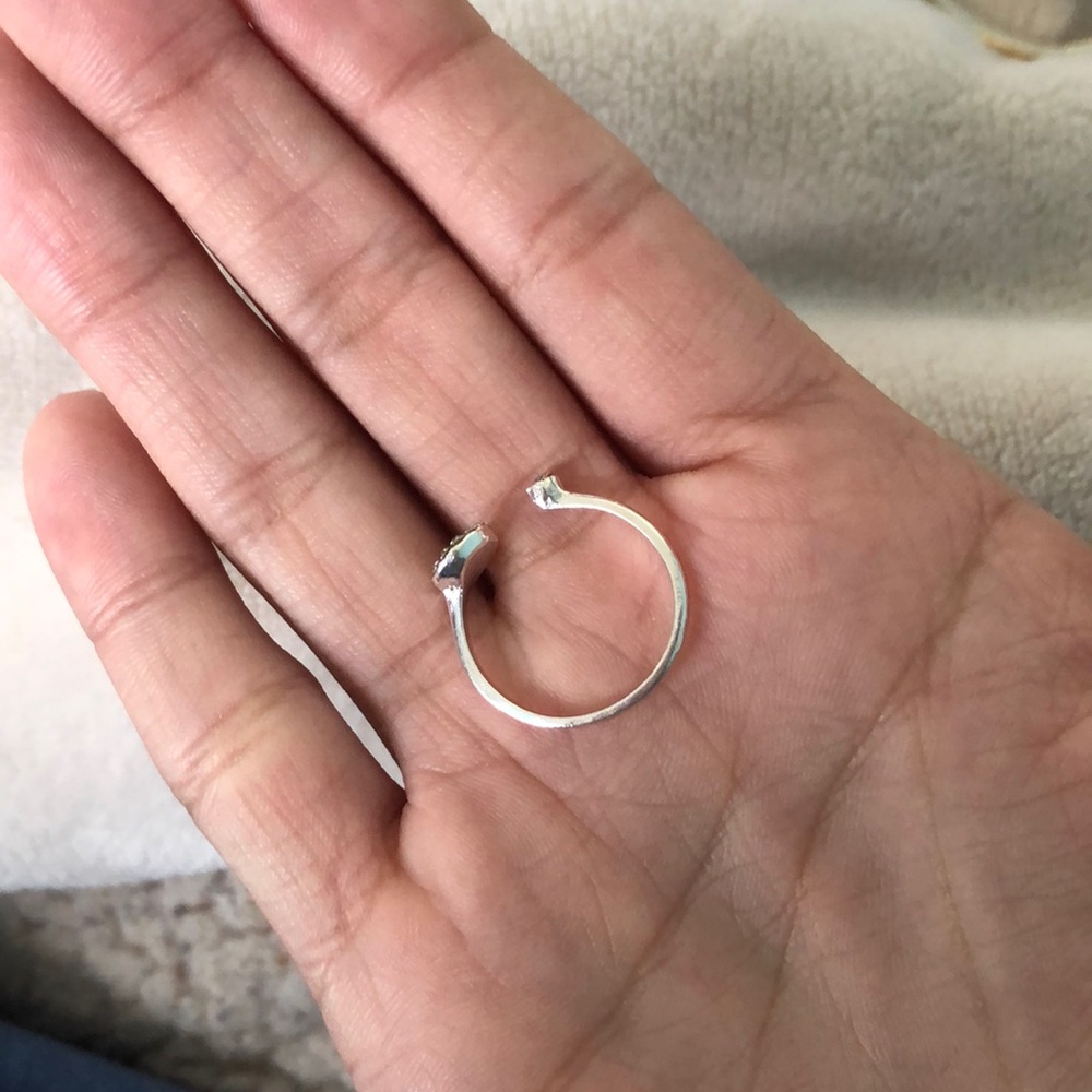 Ring - Picture 2 of 5